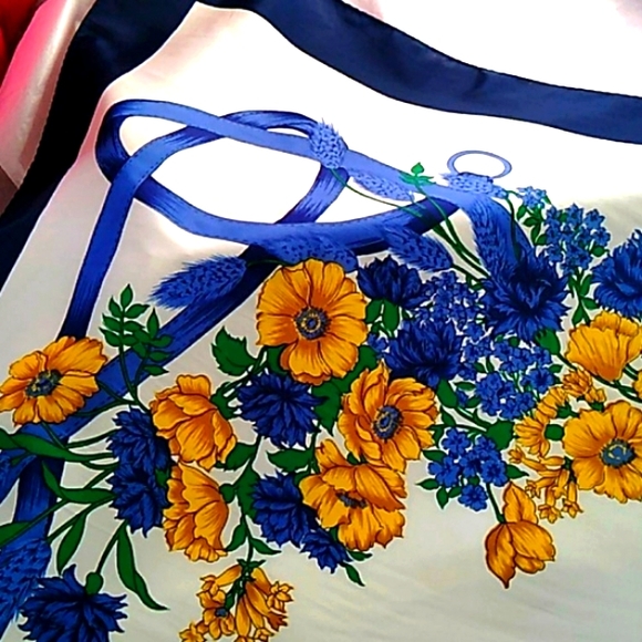 Gucci Royal Ascot Hat Racing Stirrups Themed Silk - Picture 6 of 11